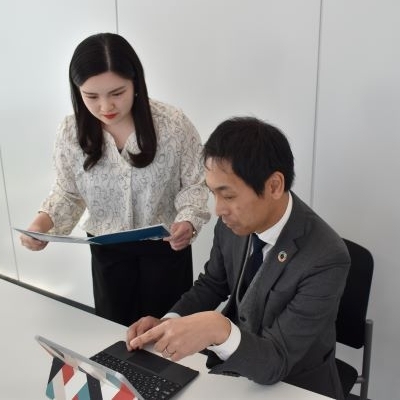 モーダルウィンドウを開きます