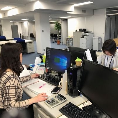 モーダルウィンドウを開きます
