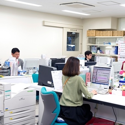 モーダルウィンドウを開きます