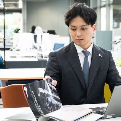 モーダルウィンドウを開きます