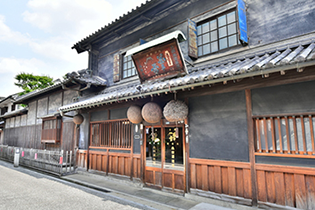 歴史を感じさせる建物